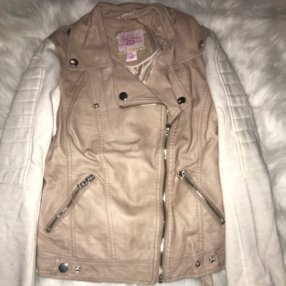 Sweater/ jacket